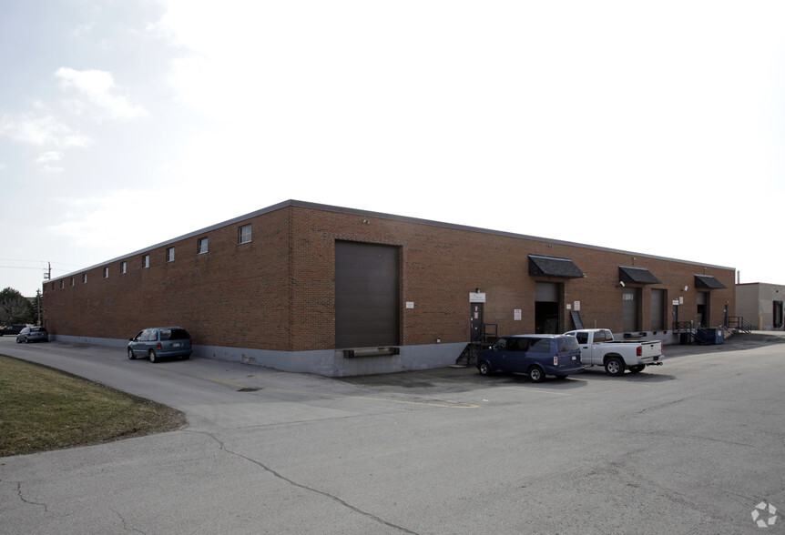 170-172 Milner Ave, Toronto, ON for lease - Building Photo - Image 2 of 6