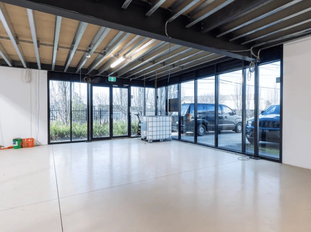10 Cawley Rd, Yarraville, VIC 3013 - Unité 1 - - Photo intérieure - Image 1 of 3