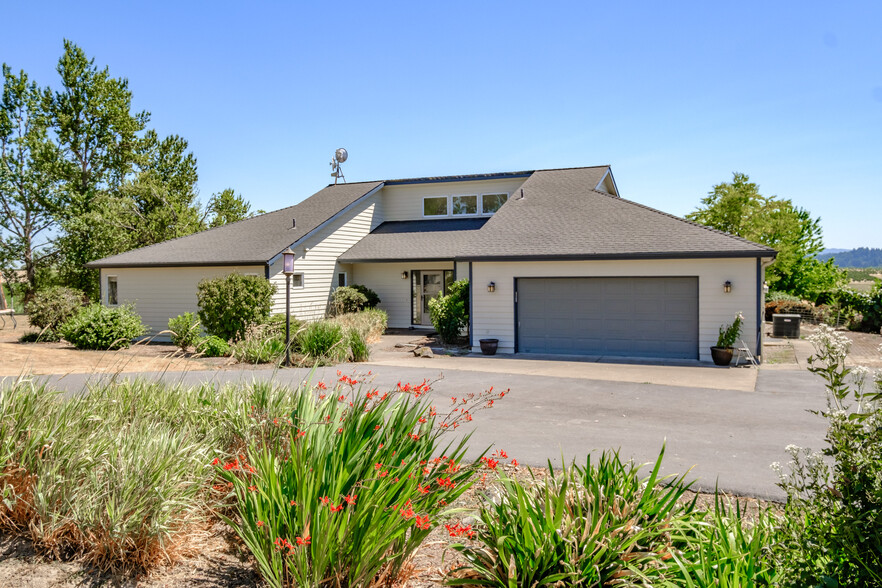 10845 Brateng Rd, Monmouth, OR for sale - Building Photo - Image 1 of 74