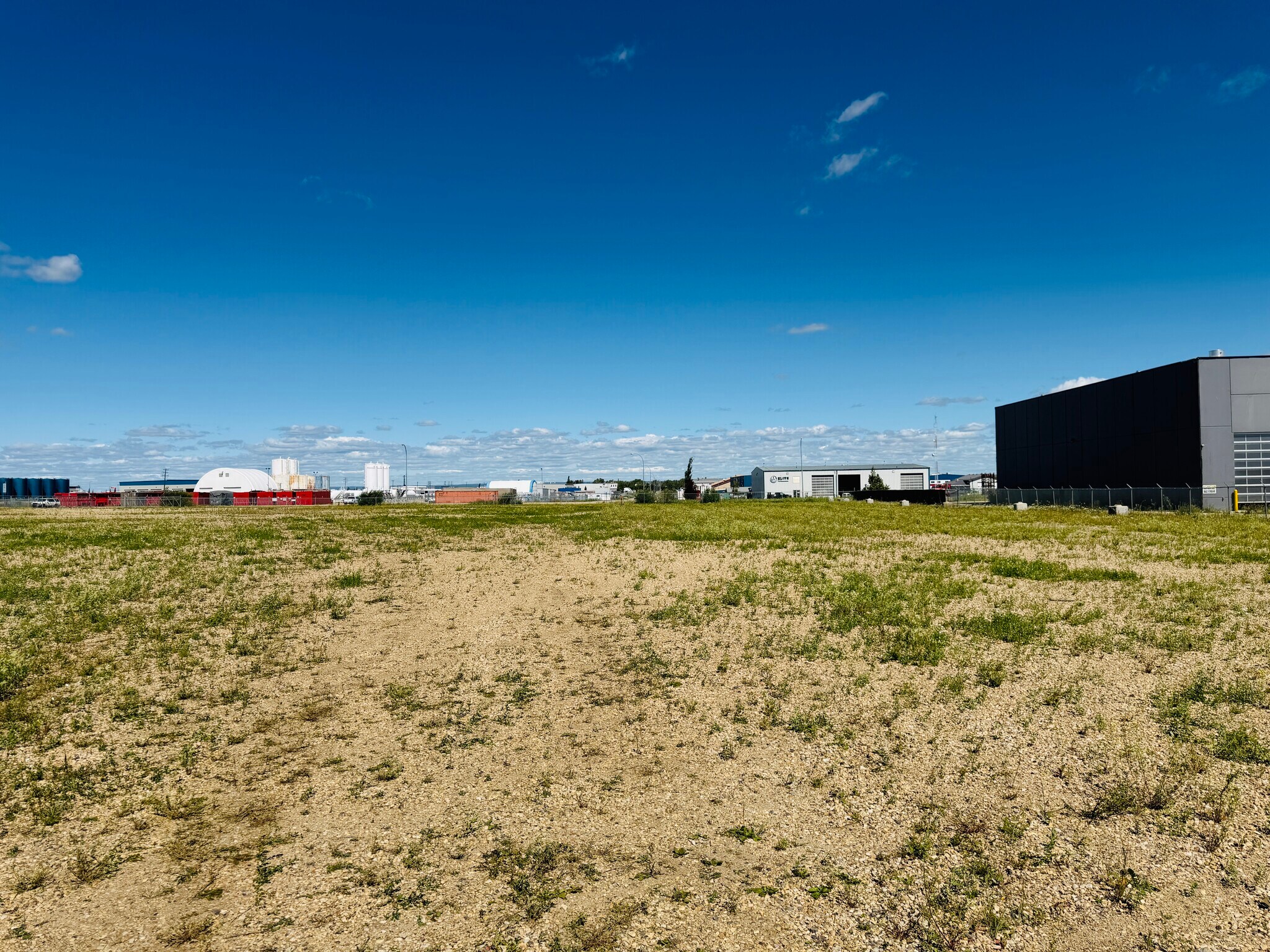 9101 150 Av, Grande Prairie, AB à louer Photo principale- Image 1 de 5