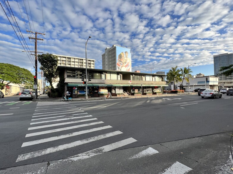 1023 Pensacola St, Honolulu, HI for lease - Building Photo - Image 2 of 13