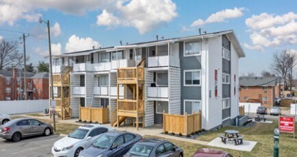 567-581 Riverview Dr, Columbus, OH à vendre Photo principale- Image 1 de 44