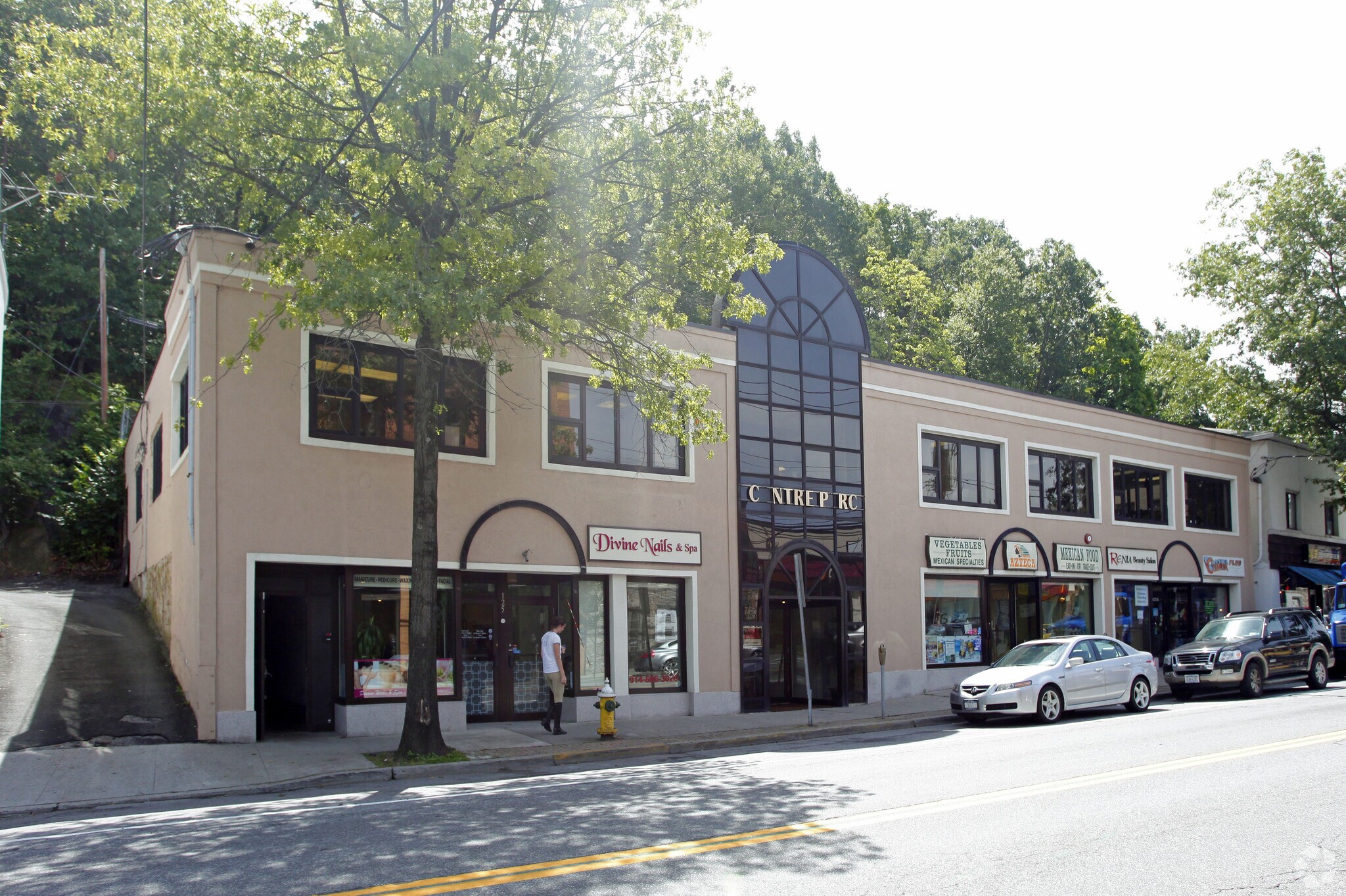 125-131 E Main St, Mount Kisco, NY à louer Photo du bâtiment- Image 1 de 9