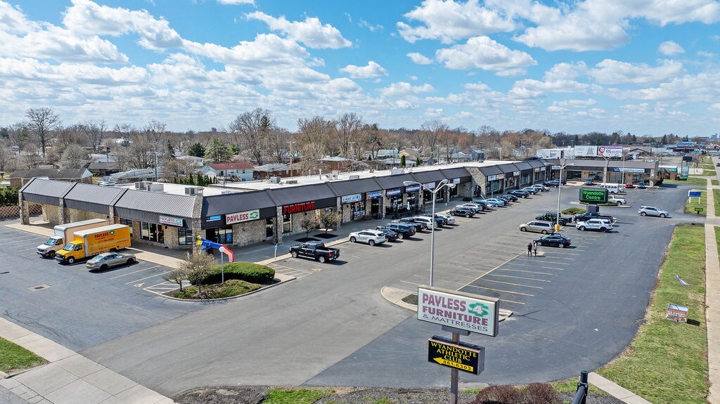 5091-5139 E Main St, Columbus, OH for lease Building Photo- Image 1 of 11