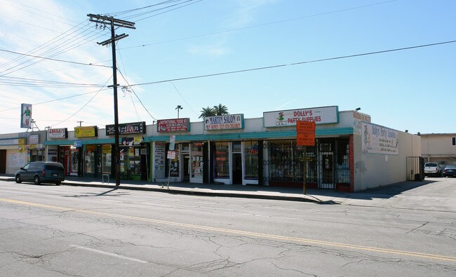 More details for 15316-15324 Parthenia St, North Hills, CA - Retail for Sale