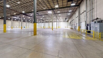 37 Runway Rd, Levittown, PA à louer Photo intérieure- Image 2 de 5