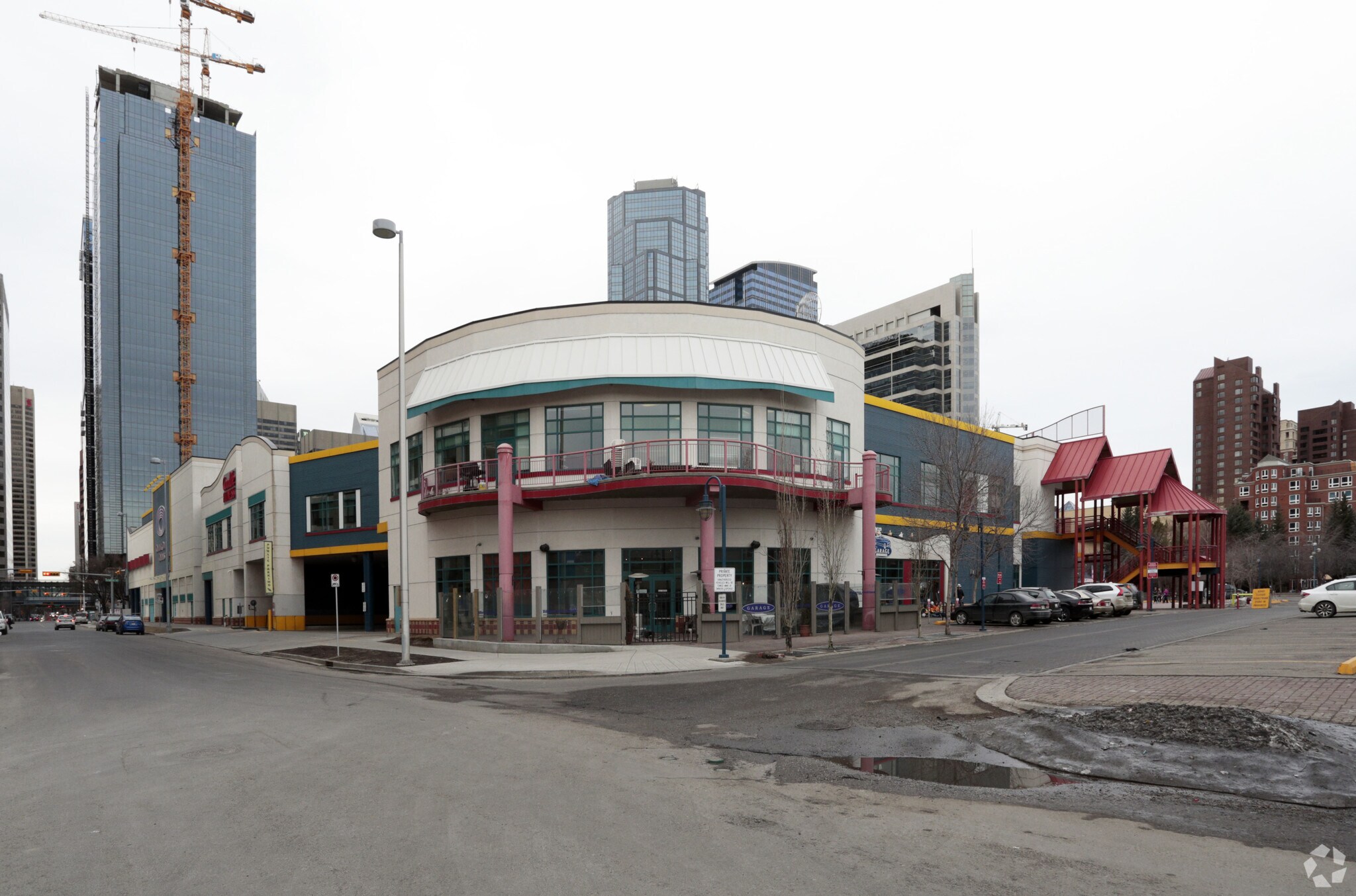 187-208 Barclay Parade SW, Calgary, AB à vendre Photo principale- Image 1 de 1