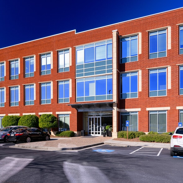 2905 Premiere Pky, Duluth, GA à louer - Photo du bâtiment - Image 3 de 10