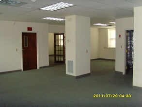 33 Hull St, Shelton, CT à louer Photo du bâtiment- Image 1 de 2