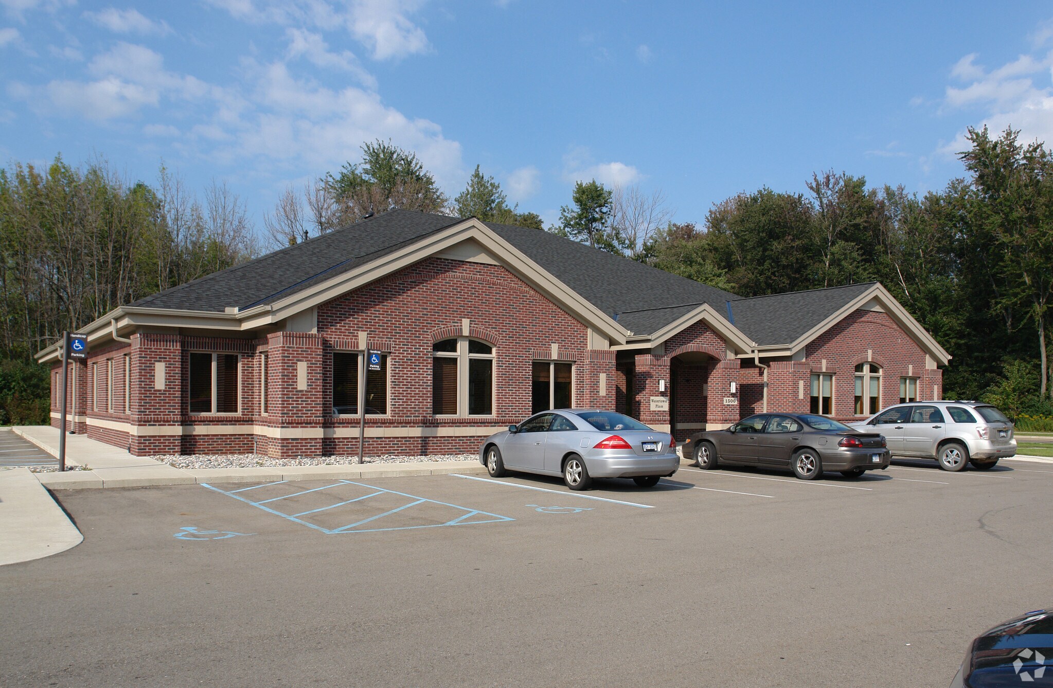 1500 Watertower Pl, East Lansing, MI for sale Primary Photo- Image 1 of 23