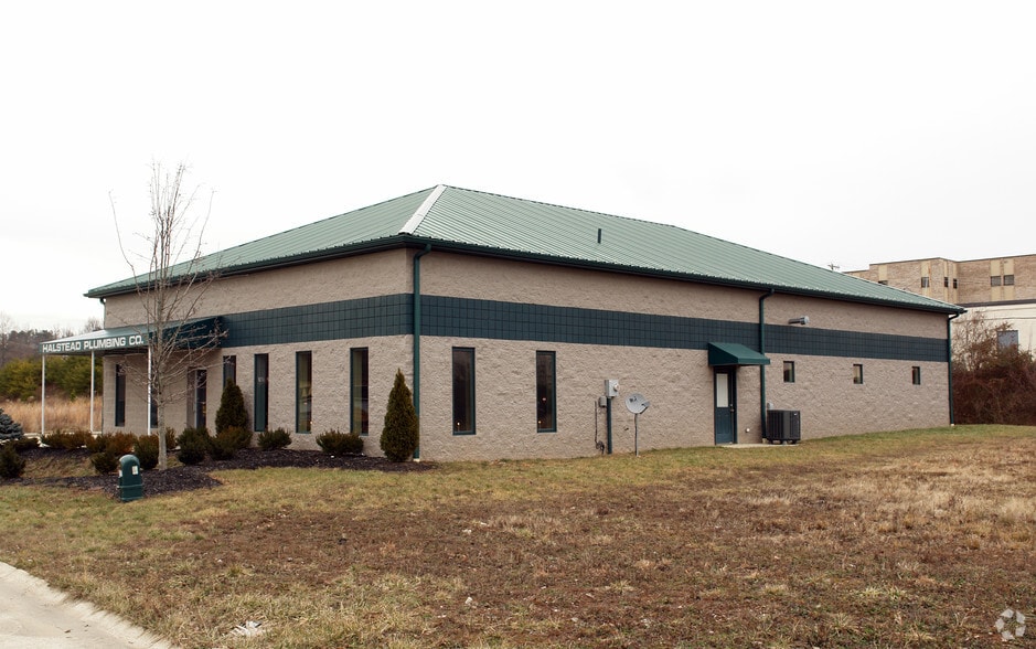 109 Station Place Way, Hurricane, WV for sale - Building Photo - Image 2 of 5