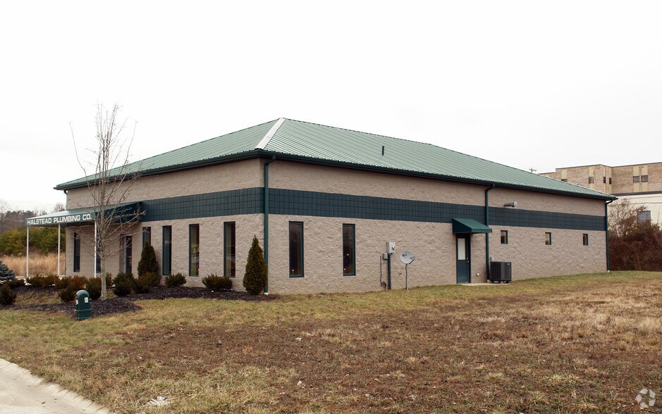 109 Station Place Way, Hurricane, WV à vendre - Photo du bâtiment - Image 2 de 5