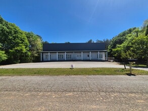 320 Mill Creek Dr, Hull, GA à louer Photo du bâtiment- Image 2 de 12