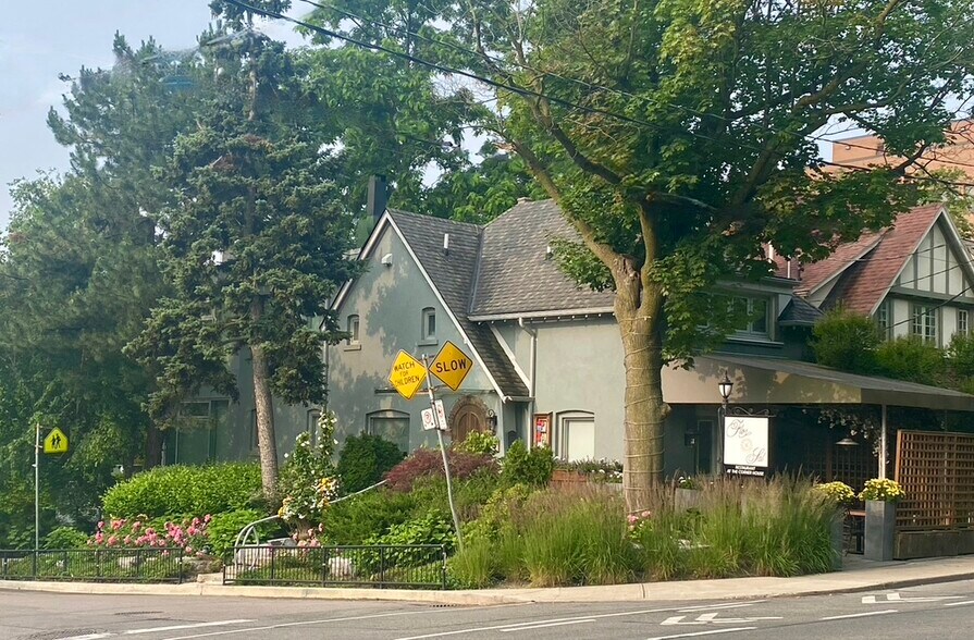 501 Davenport Rd, Toronto, ON à vendre - Photo du bâtiment - Image 1 de 1