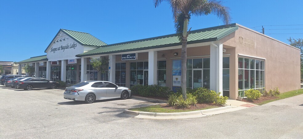 3555 SE Bayside Lakes Blvd, Palm Bay, FL à louer - Photo du bâtiment - Image 2 de 6