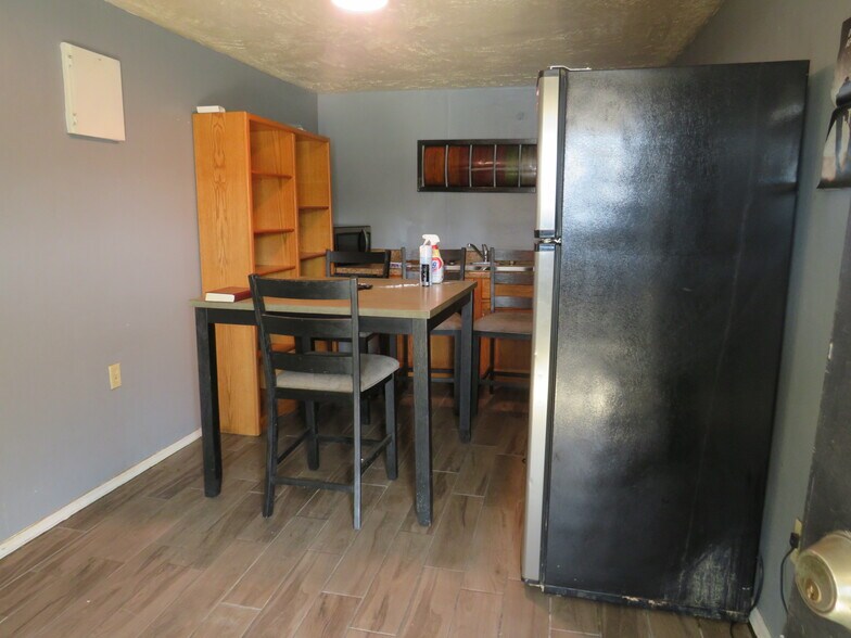 925 W Main St, Yukon, OK à vendre - Photo du bâtiment - Image 2 de 30