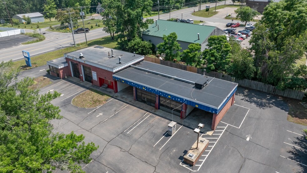 386 Daniel Webster Hwy, Merrimack, NH for sale - Building Photo - Image 1 of 17
