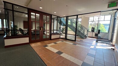 507 Canyon Blvd, Boulder, CO for lease Lobby- Image 2 of 4