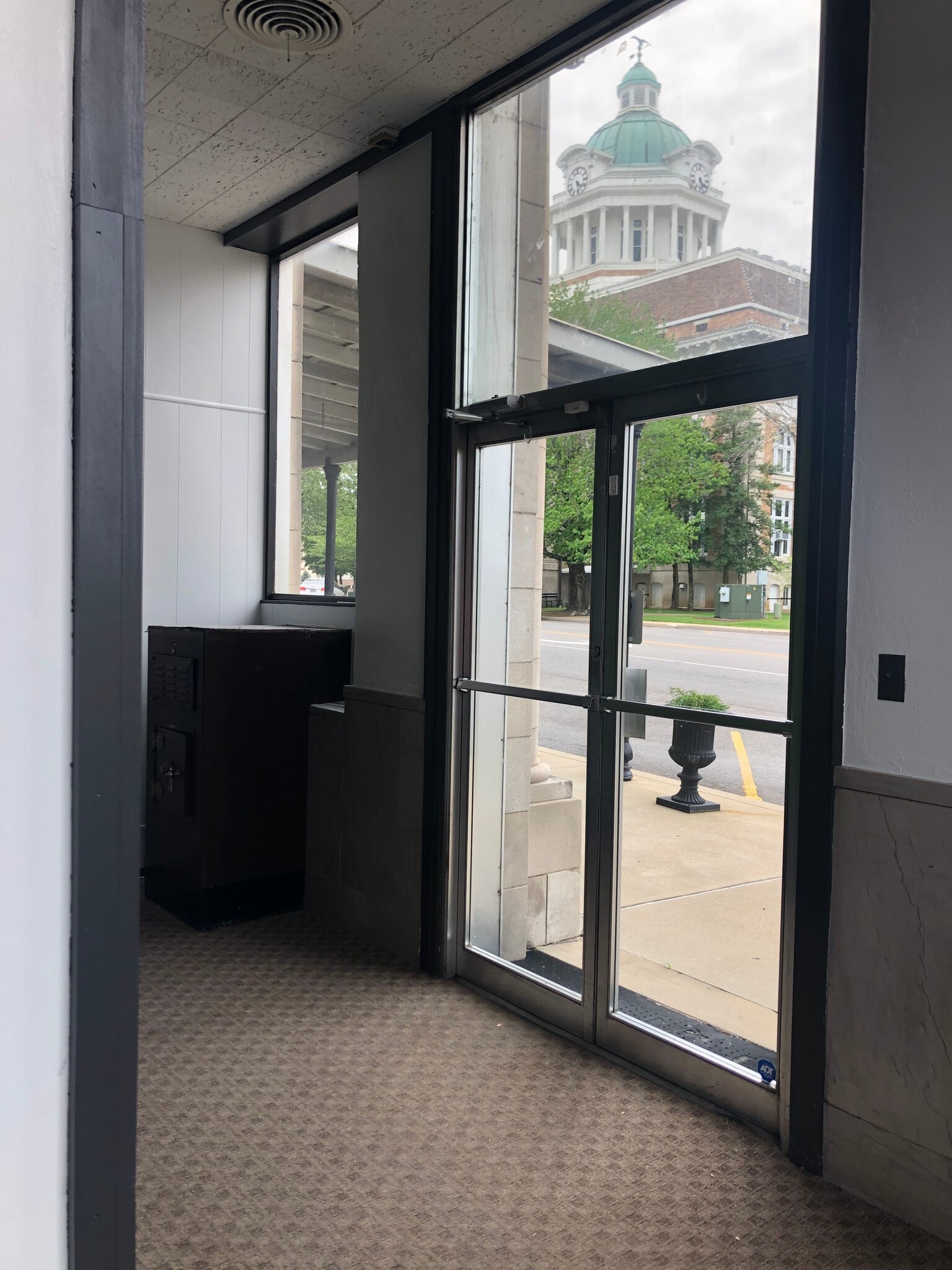 131-135 N 1st St, Pulaski, TN for lease Interior Photo- Image 1 of 6