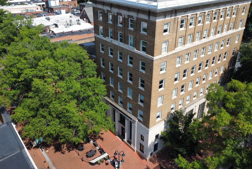 123 E Main St, Charlottesville, VA à louer - Photo du bâtiment - Image 3 de 13