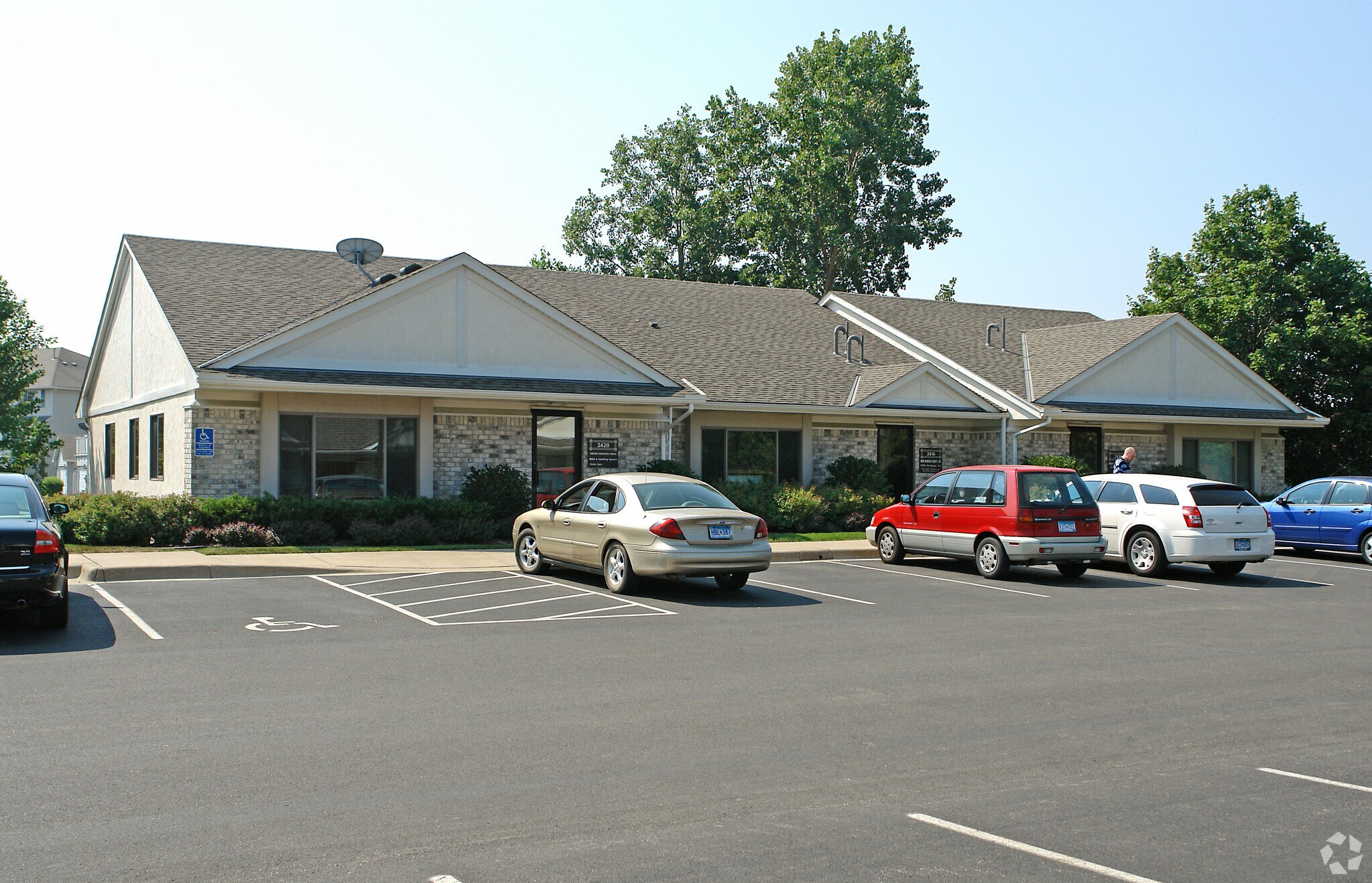 2420 E 117th St E, Burnsville, MN for lease Primary Photo- Image 1 of 4
