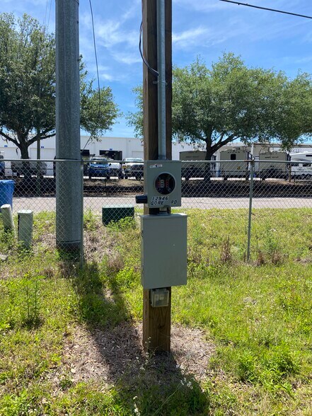 12946 Gore Rd, Dover, FL à vendre - Photo du bâtiment - Image 3 de 15