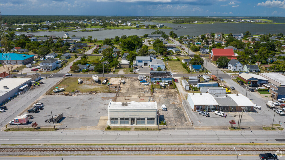 1300 Arendell St, Morehead City, NC for sale - Building Photo - Image 1 of 1