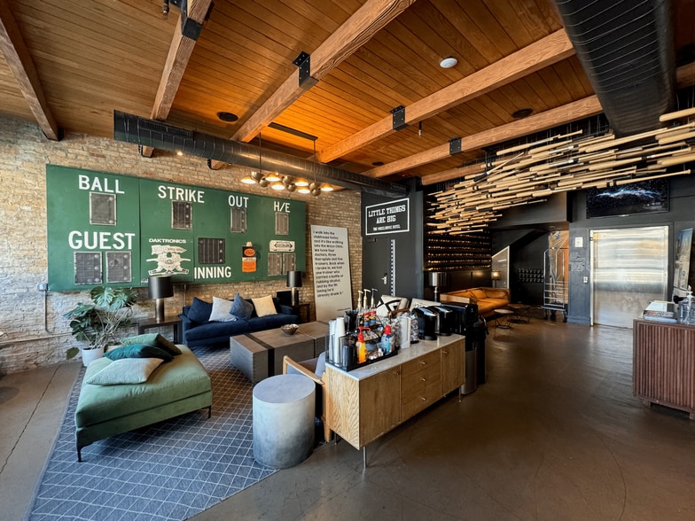 3475 N Clark St, Chicago, IL for sale - Interior Photo - Image 3 of 10