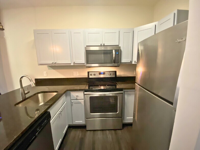 2617 Maryland Ave, Baltimore, MD à vendre - Photo du bâtiment - Image 3 de 18