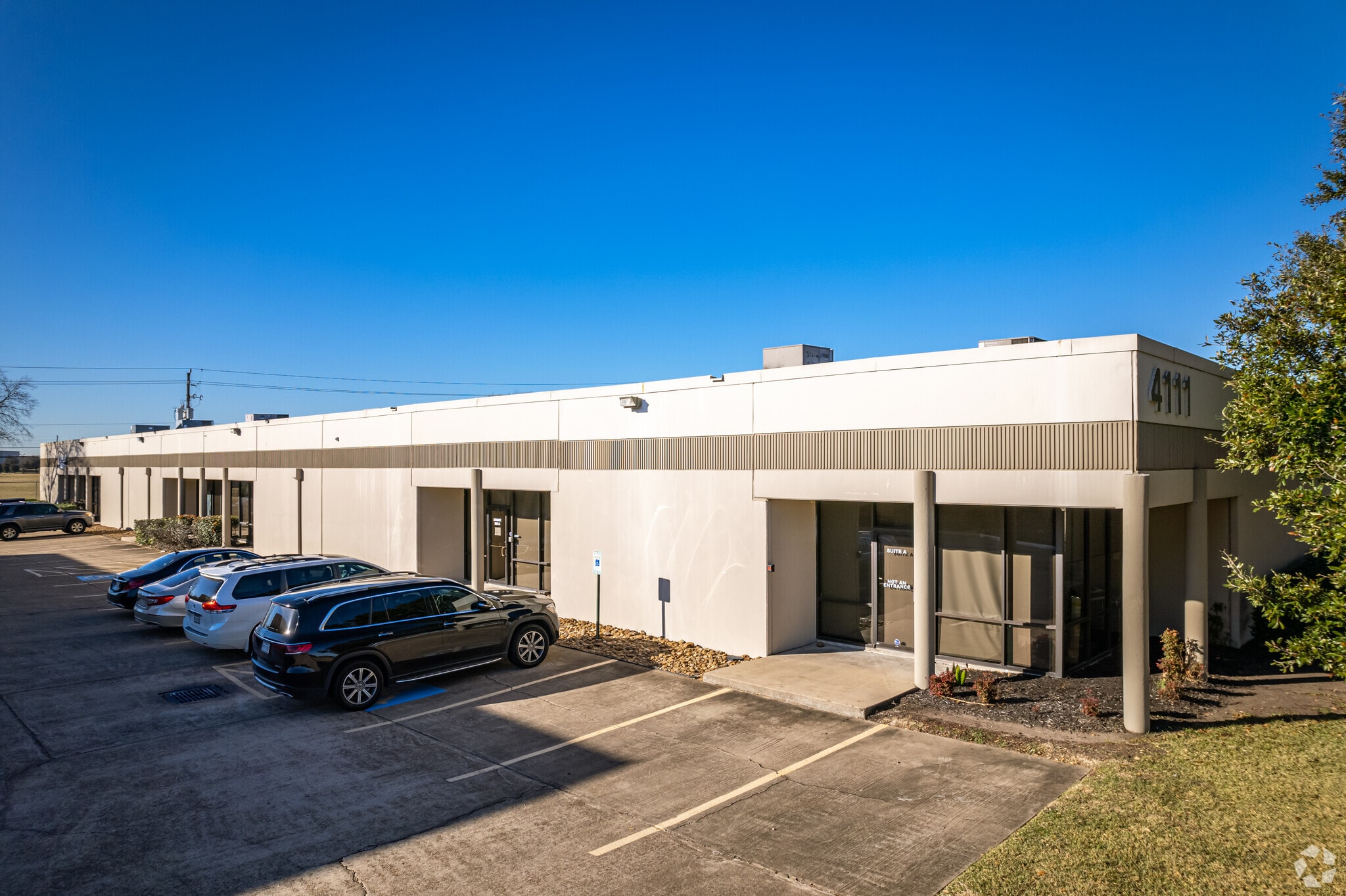 4111 Greenbriar Dr, Stafford, TX for lease Primary Photo- Image 1 of 3