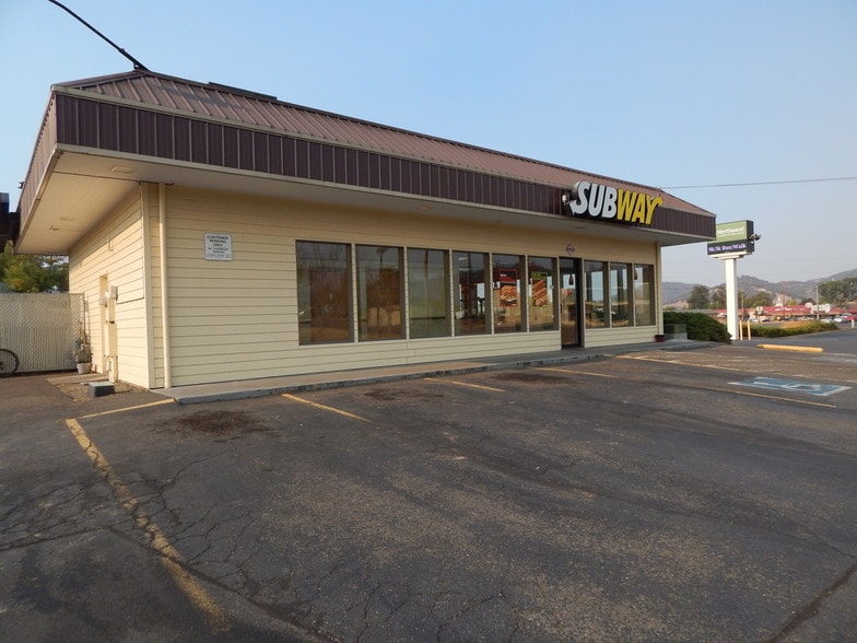 4872 Grange Rd, Roseburg, OR for lease - Building Photo - Image 1 of 14