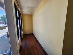 37812 Vine St, Willoughby, OH for lease Interior Photo- Image 1 of 3