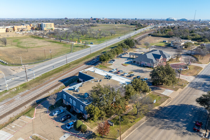 1615 W Abram St, Arlington, TX for lease - Aerial - Image 3 of 13