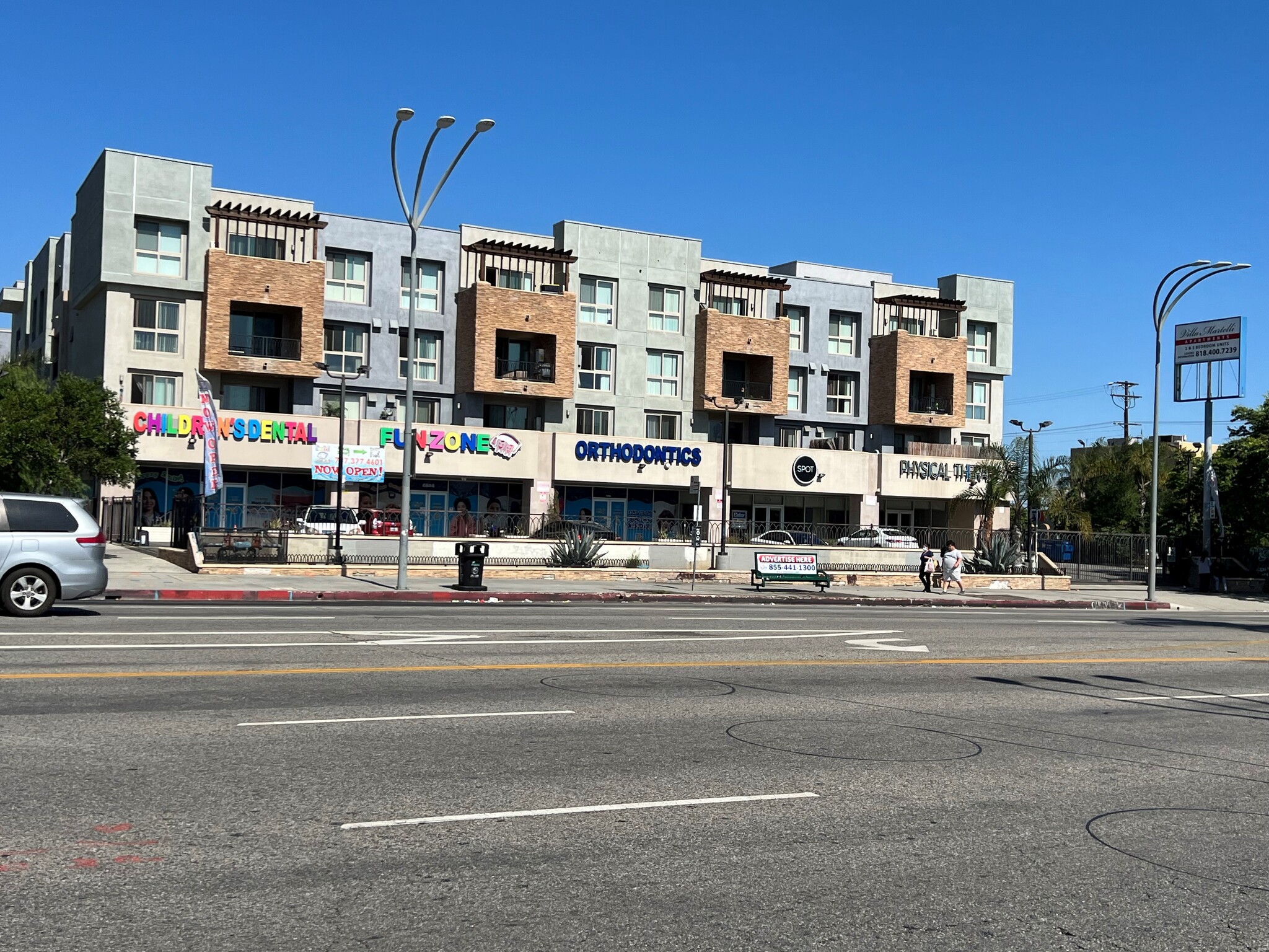 6828 Van Nuys Blvd, Van Nuys, CA à vendre Photo du bâtiment- Image 1 de 1