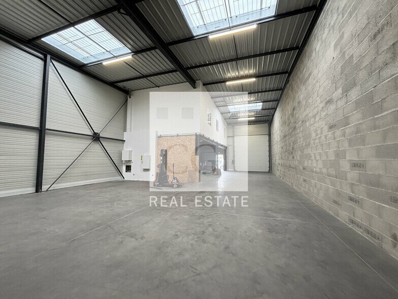8 Impasse Du 24 Août 1944, Corbas for lease - Building Photo - Image 2 of 9