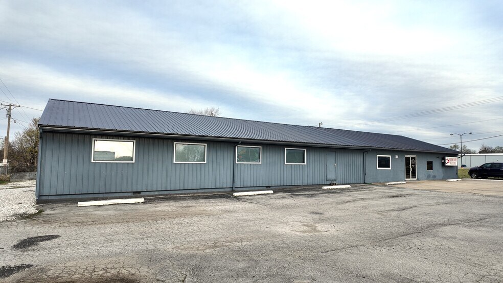 5467 N Main St, Joplin, MO à vendre - Photo du bâtiment - Image 3 de 56