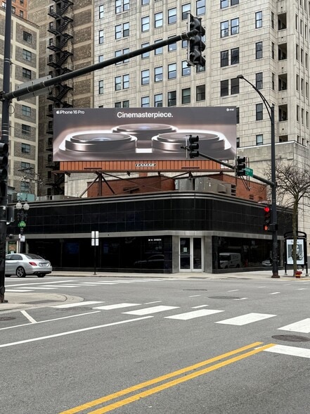 21-29 W Division St, Chicago, IL for lease - Building Photo - Image 1 of 2