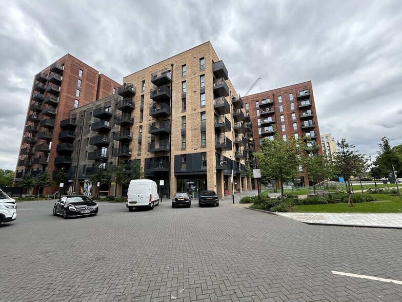 7 Barking Wharf Sq, Barking for lease - Building Photo - Image 2 of 5