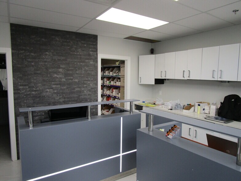 11211 180 St NW, Edmonton, AB à vendre - Photo intérieure - Image 2 de 31