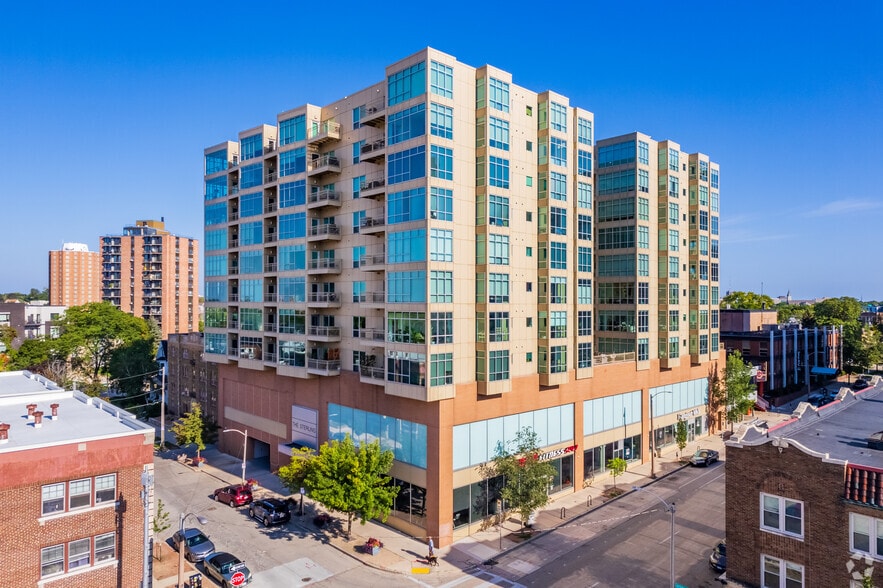 1801-1815 N Farwell Ave, Milwaukee, WI for sale - Primary Photo - Image 1 of 1