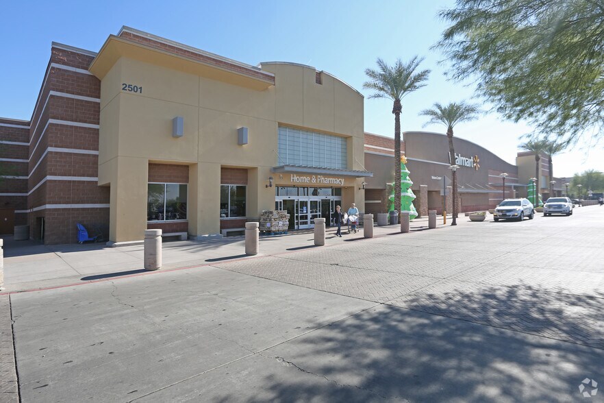 2501-2817 S Market St, Gilbert, AZ à louer - Photo du bâtiment - Image 2 de 8