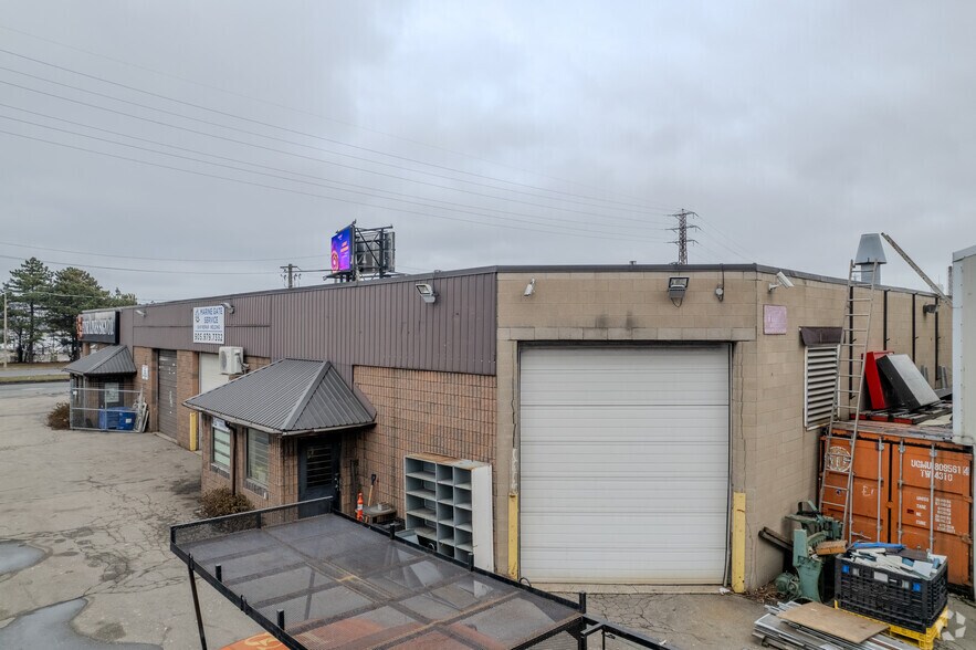 766 Burlington St E, Hamilton, ON à vendre - Photo du bâtiment - Image 2 de 3