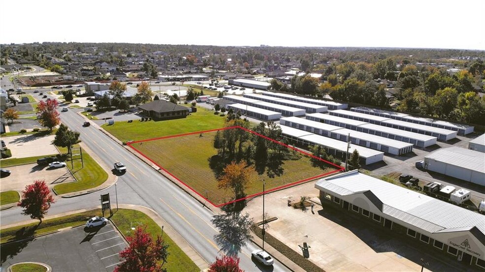 N 24TH St, Rogers, AR à vendre - Photo du bâtiment - Image 3 de 7