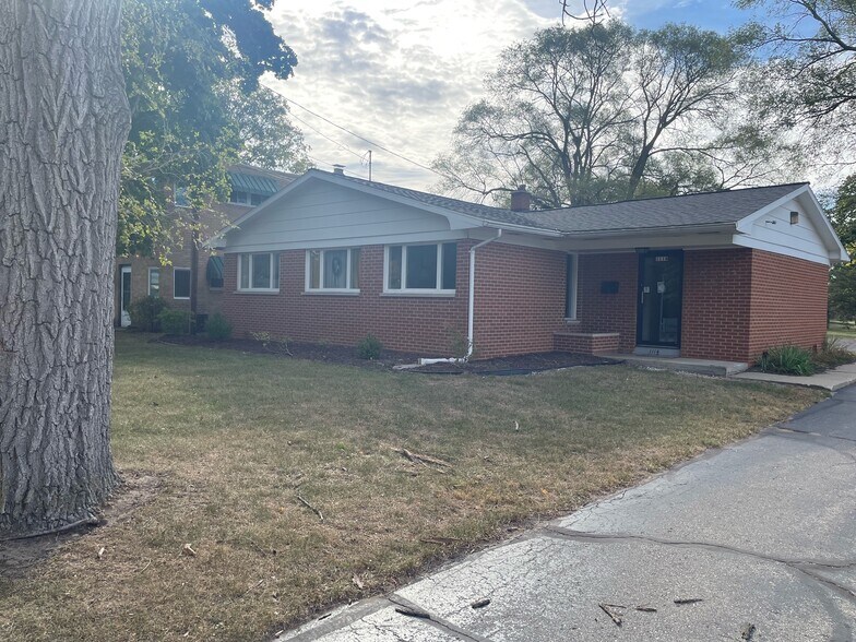 1114 E Chippewa St, Mount Pleasant, MI à vendre - Photo du bâtiment - Image 1 de 12