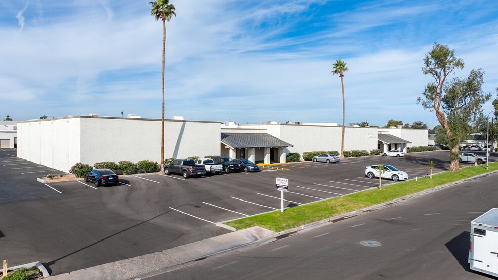 910 S Hohokam Dr, Tempe, AZ for lease - Building Photo - Image 3 of 12