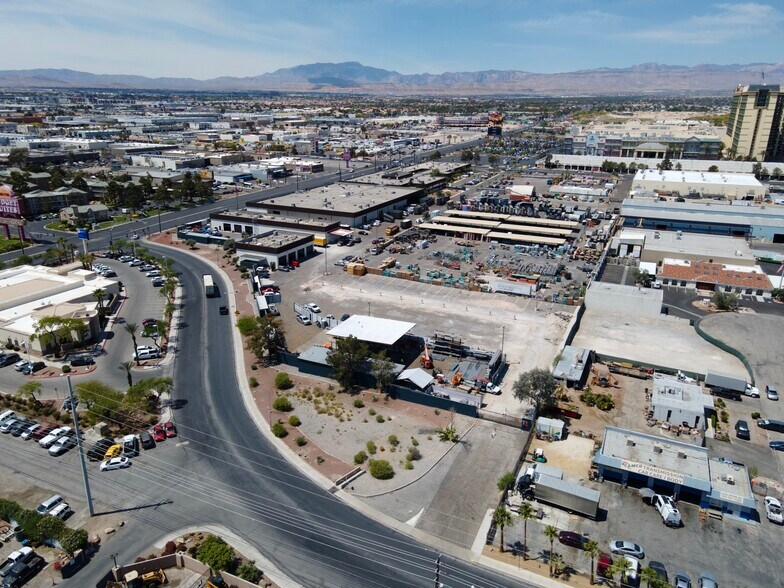 4300 W Tropicana Ave, Las Vegas, NV à louer - Photo du bâtiment - Image 2 de 5