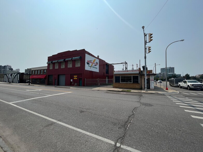 118 Michigan Ave, Buffalo, NY à vendre - Photo du bâtiment - Image 1 de 4