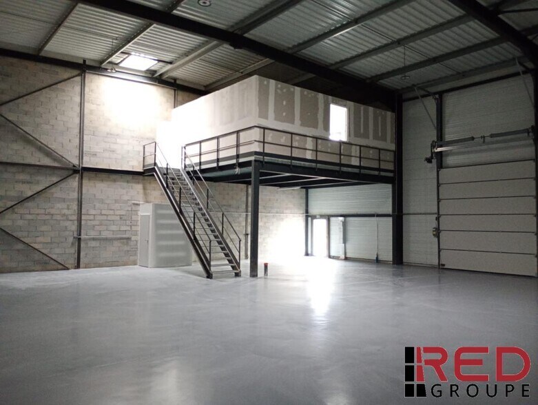 Industrial in Signes for lease - Interior Photo - Image 3 of 9