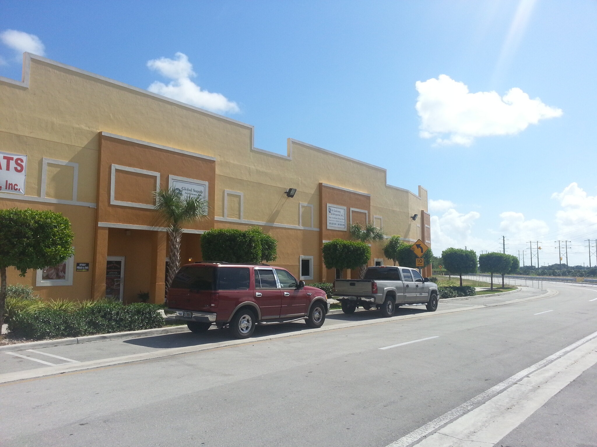 13080 SW 248th St, Homestead, FL à louer Photo du bâtiment- Image 1 de 2