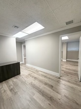 2425 E Commercial Blvd, Fort Lauderdale, FL à louer Photo intérieure- Image 1 de 4